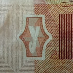 рис. 9а (Аверс 2 гривні 2005 Україна)
