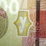 рис. 8а (Аверс 100 гривень 2005 Україна)